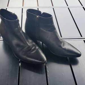 Aquatalia ankle boots